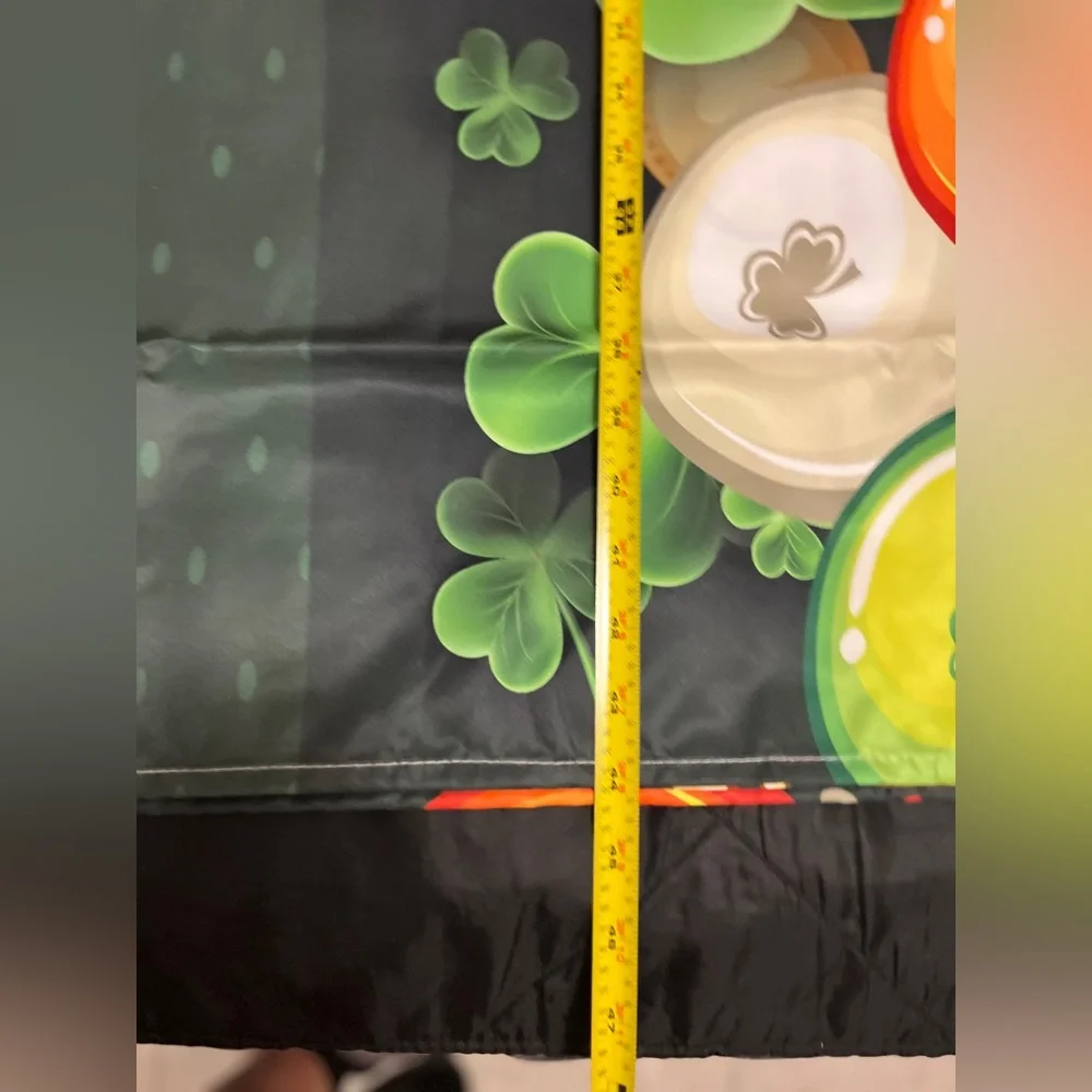 Green Shamrock St. Patrick's Day Table cloth new